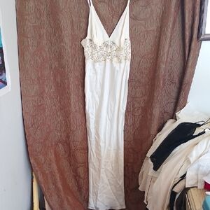 Elegant Cream Lace-Trimmed Long Chemise